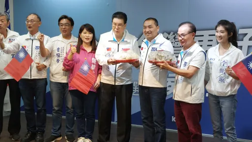 侯友宜啟動全台車隊掃街!從高雄最大里出發 籲團結一定贏