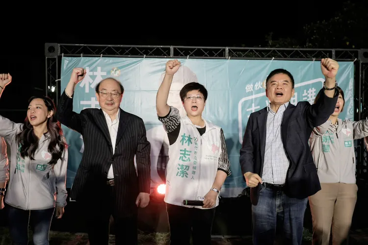 林志潔參選後每天行程滿滿。翻攝林志潔臉書
