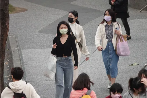 新冠重症死亡創新高!高峰延至明年1月 估每日2萬人感染