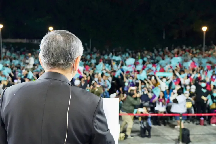 柯文哲晚間到台北榮星花園舉行開講。民眾黨提供