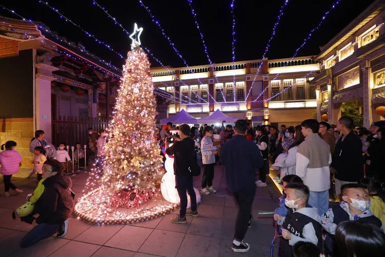 「LET'S購」成功將人潮導引為錢潮。靚格國際提供