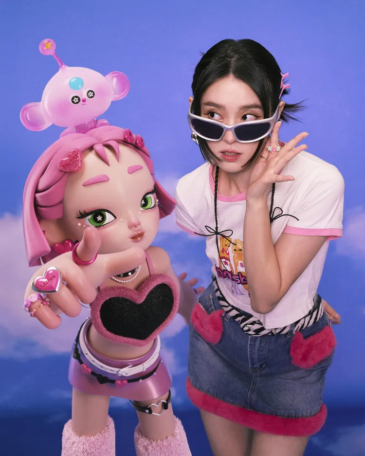 邱偲琹拍攝前苦練互動姿勢奏效，表情十分俏皮有趣。映底子國際 IndieZ提供