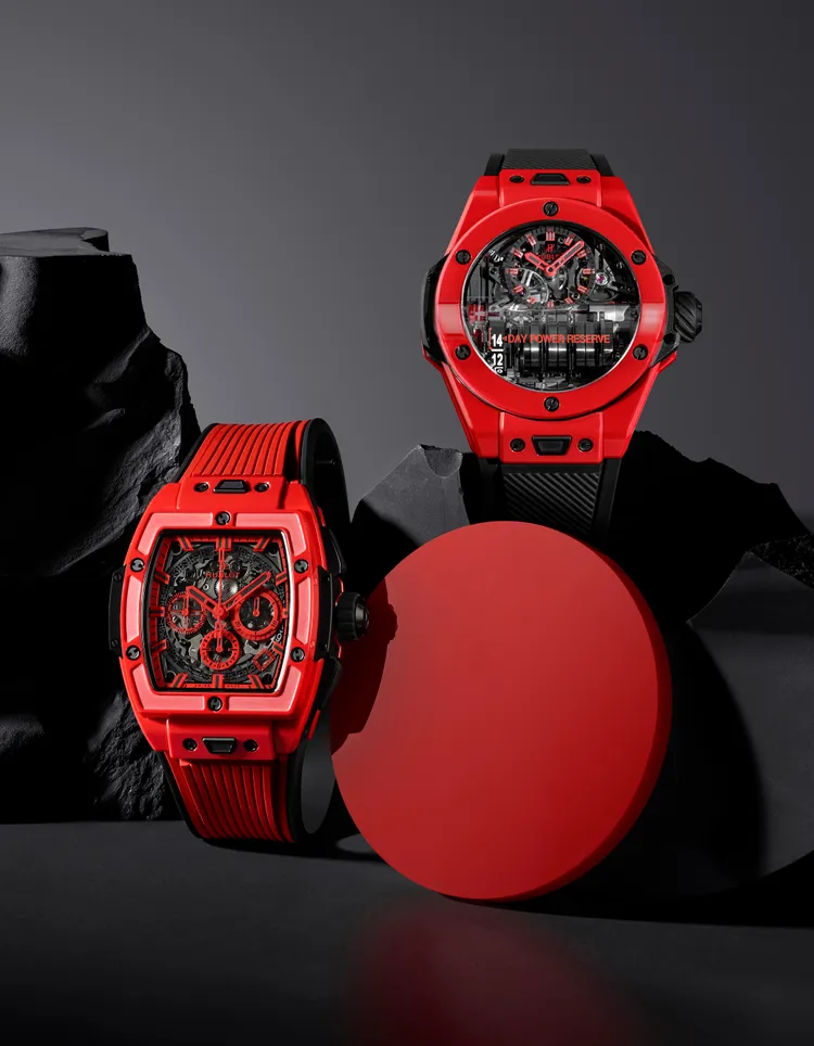 HUBLOT以Spirit of Big Bang魔力紅陶瓷計時碼錶（左）和Big  Bang MP-11 魔力紅陶瓷腕錶迎接新年。品牌提供