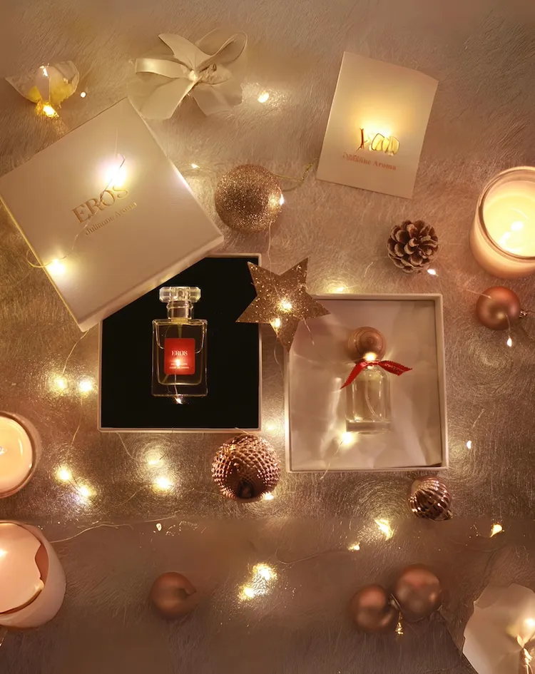 Julianne Aroma紅色愛神精油淡香水（左）35ml／1960元、黃金沉香精油淡香水（右）35ml／3800元。品牌提供