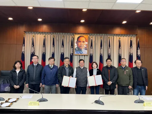 長榮春節不罷工了!機師最高加薪13500元 勞資雙方達成4協議