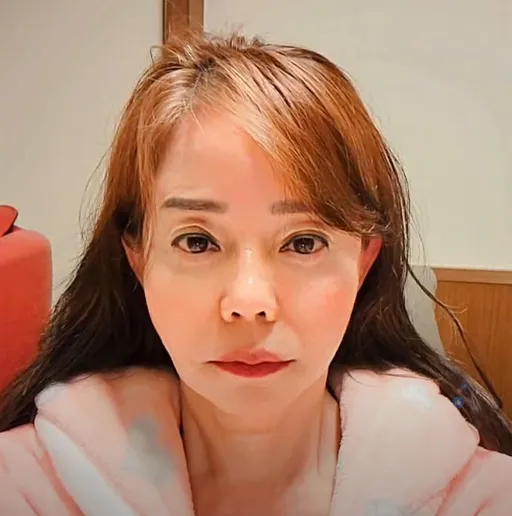 獨家|狄鶯駁甩麥克風飆罵「有種講名字」 嚴立婷「真的不是狄鶯姊」