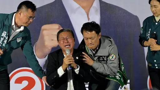 郭璽南投站台突下跪罵她「老女人」收回扣 馬文君斥胡言再提告