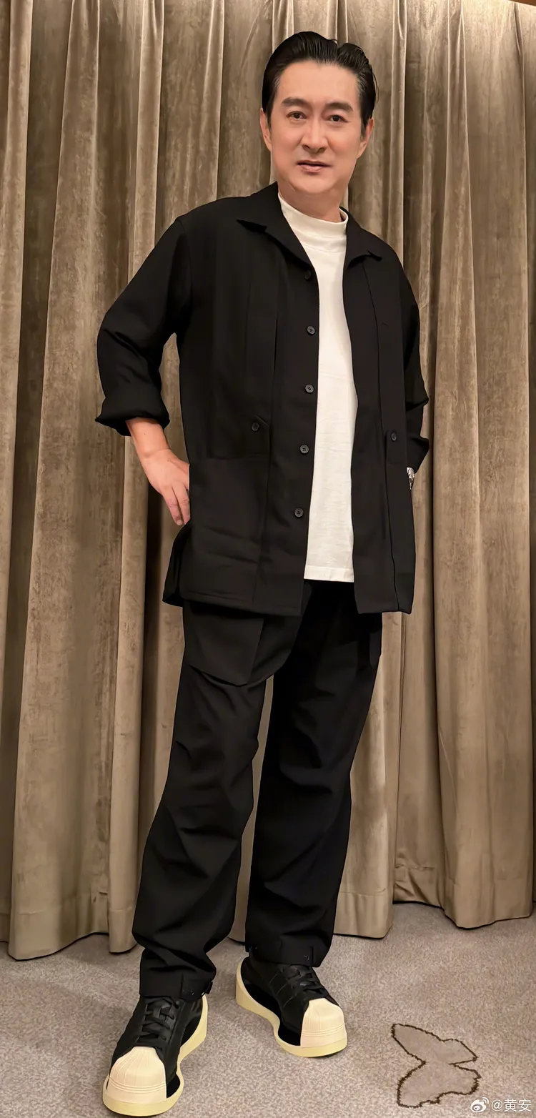 黃安每年都會收到版權公司寄來的支票，版權使用最多的都是《新鴛鴦蝴蝶夢》。翻攝黃安微博