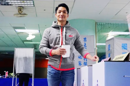 蔣萬安看好天氣催投票率!謝太座體諒輔選 要好好抱一下