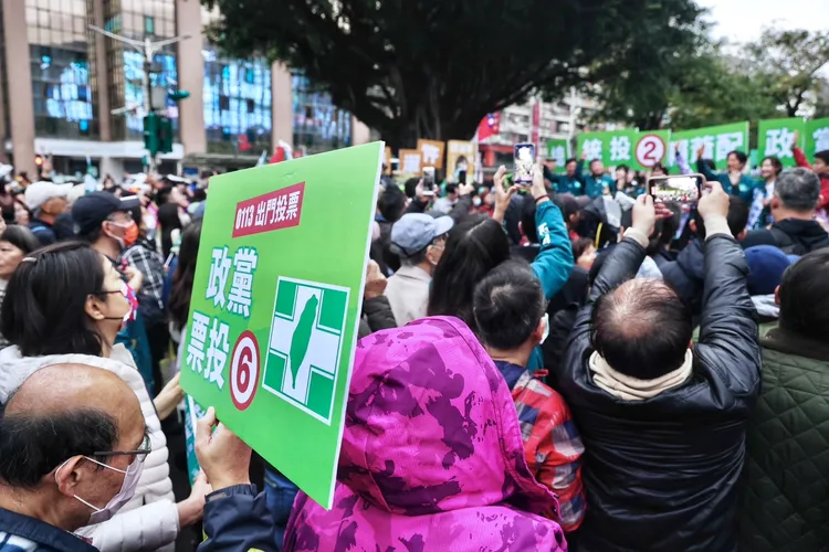 賴清德被現場熱情粉絲喊「賴總統我愛你」。林林攝