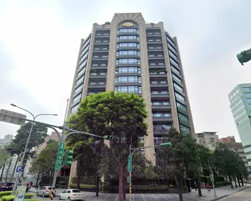 買豪宅賠錢 北市「文華苑」5.62億轉手小虧300萬