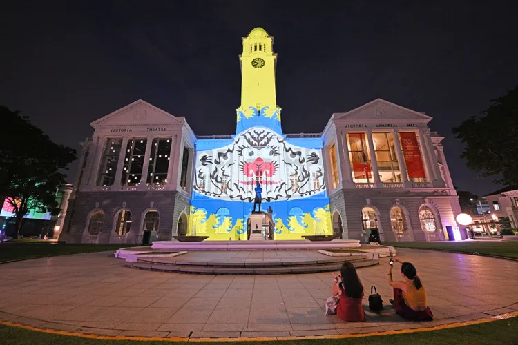 新加坡「晝夜璀璨藝術節」19日登場。新華社