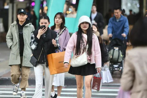 明天中部以北有雨又降溫　週三冷氣團來襲！下探10℃