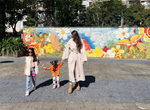 瑞莎獻「人生第二次投票」 牽2愛女小手履行國民義務好感激