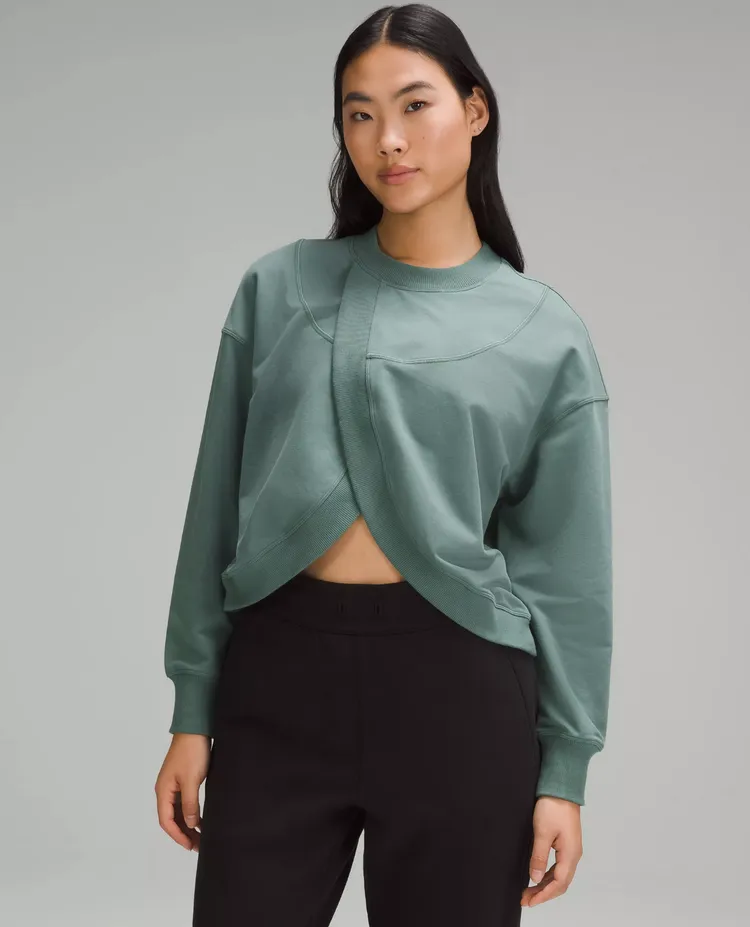 絨毛套頭長袖上衣，3680元。品牌提供