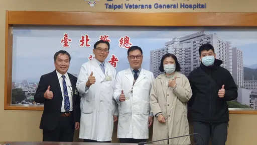 输尿管严重狭窄新解方!他肾水肿频细菌感染 靠北荣这招得救