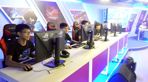 新北寒假推電競冬令營+無人機特展 青少年學子圖書館體驗當電競選手