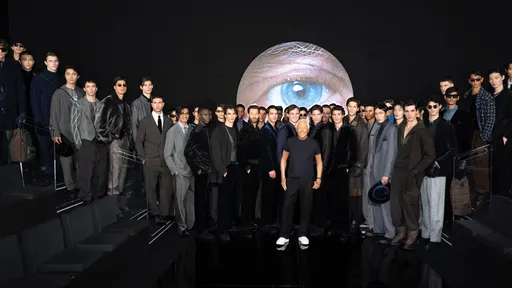 米蘭男裝周|看得你心暖暖 GA秀場背景是90歲老先生的藍眼睛