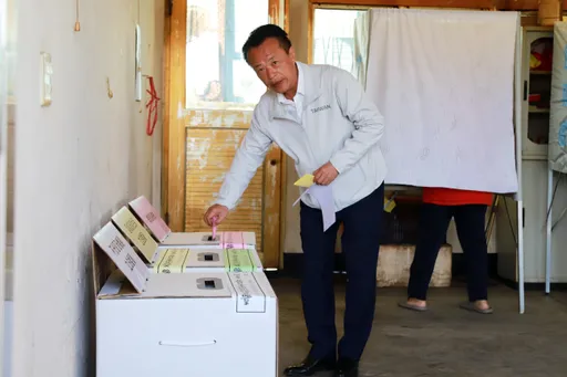 翁章梁去投票！籲嘉義囝仔返鄉　用行動支持台灣的未來