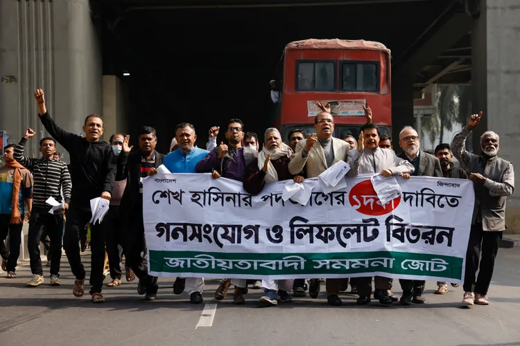 反對黨5日在達卡走上街頭，要求公平公正的選舉。路透社