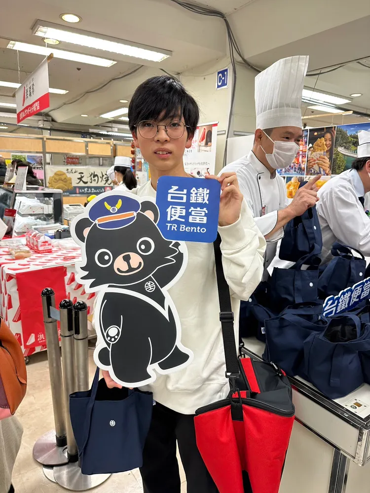 台鐵便當搶攻日本味蕾。台鐵提供