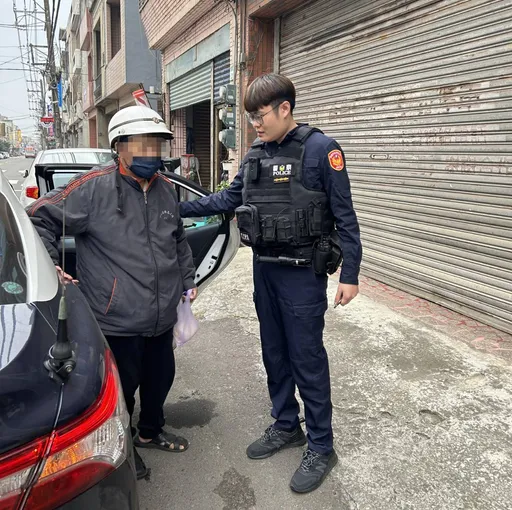 老翁出門買早餐卻頭暈騎車自摔 大園警巡經發現護送返家