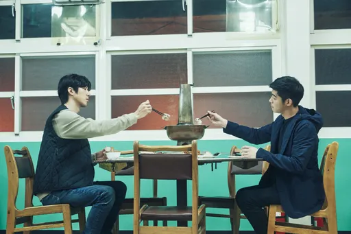 《美食無間》女粉搶購傅孟柏濕身「香蕉泳褲」 竟要送老公穿