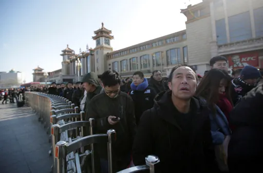 中國不只青年就業難　中年人因「35歲門檻」飯碗不保