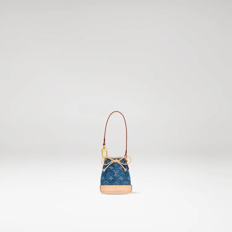 MICRO NOE手袋吊飾，3萬4300元。品牌提供