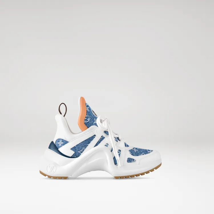 LV ARCHLIGHT運動鞋，4萬2800元。品牌提供