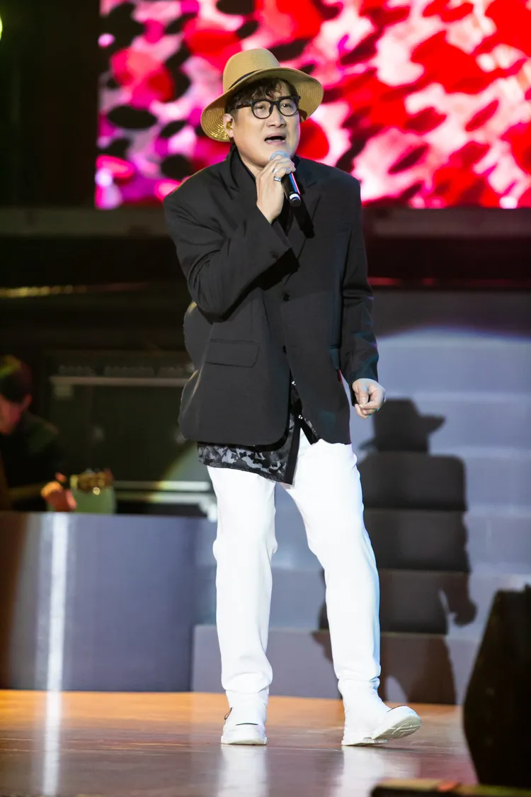 楊哲演唱會致敬歌王陳一郎。豪記唱片提供