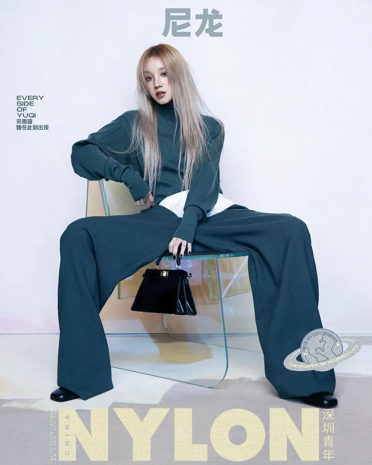 她過去就曾多次與FENDI一同登上雜誌。翻攝宋雨琦IG