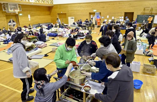 诺罗、新冠、流感齐发 日本震灾避难所多种传染病流窜