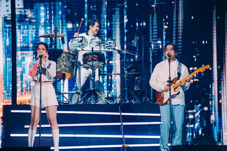 告五人登《2024超級巨星紅白藝能大賞》。相信音樂提供