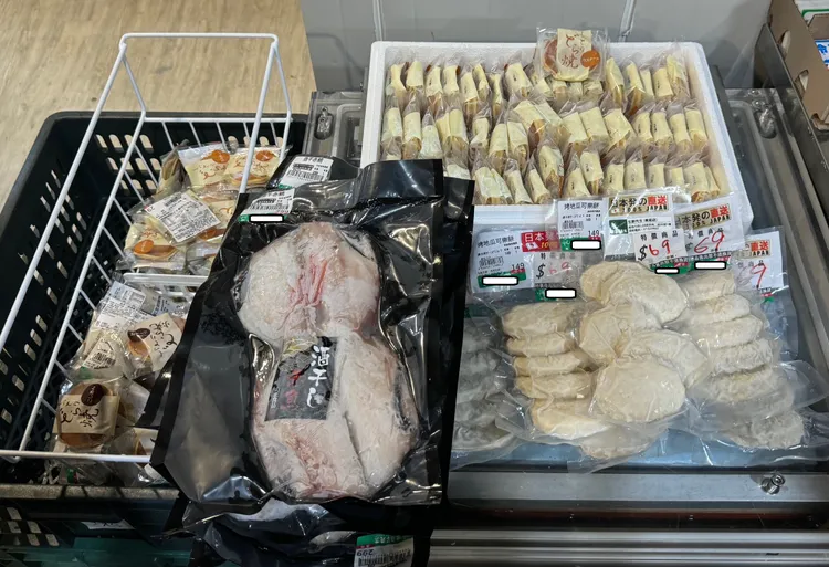 檢調查獲過期商品。讀者提供