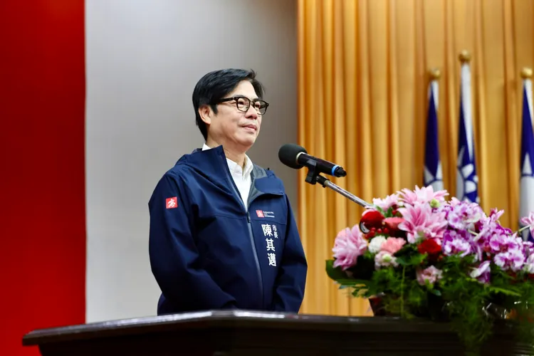 陳市長期勉新加入的治安團隊幹部必須無縫接軌，立即就戰鬥位置。市府提供