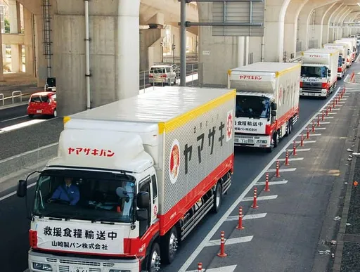 天災即刻救援!山崎麵包車隊奔災區 支援逾1500萬個麵包、800萬個飯糰