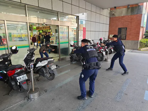 讓民眾安心過好年 平鎮警加強防搶、阻詐宣導