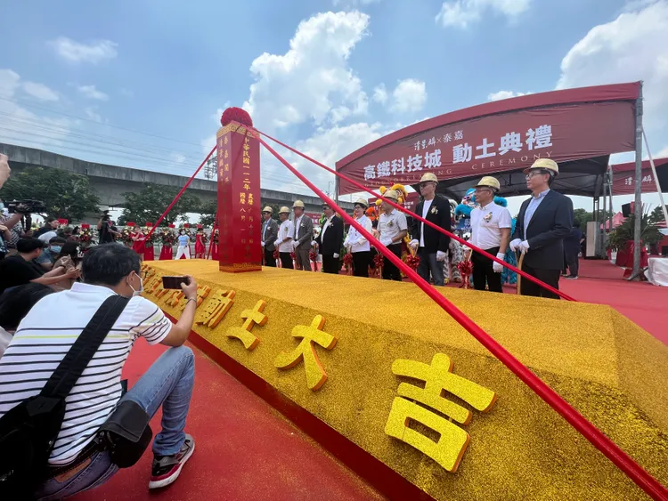 清景麟與泰嘉開發造鎮案「高鐵科技城」，在10-11月實登揭露高達480餘戶，單坪最高成交已站上32萬元。葉家銘攝