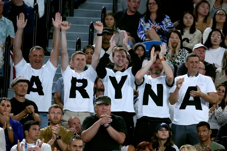 莎芭蓮卡的啦啦隊。美聯社