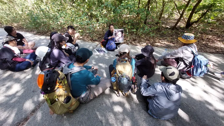 林美吟每週至少會花一到兩天帶團上山，讓更多人了解獼猴。 凃建豐攝