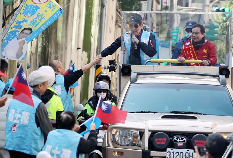 馬英九今天照常進行輔選行程，不受「信習」說的影響。中央社