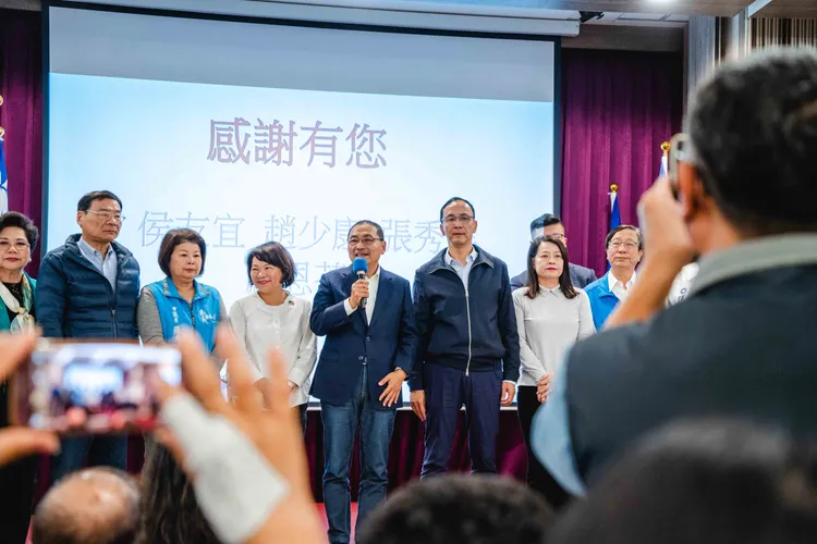 國民黨總統參選人侯友宜27日至嘉義市謝票。侯辦提供