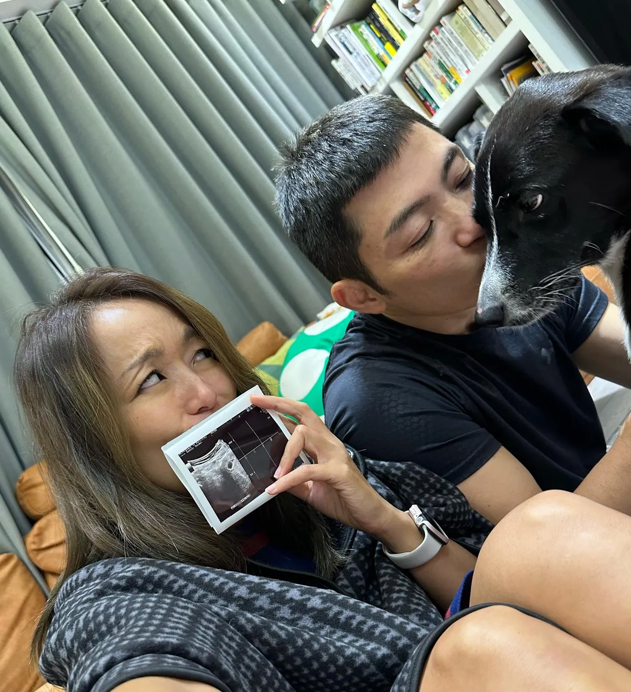 凱莉在臉書曬出胎兒超音波照,宣布懷孕喜訊。翻攝自臉書「凱莉蹲下去」