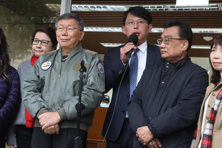 黃國昌回應媒體。彭欣偉攝