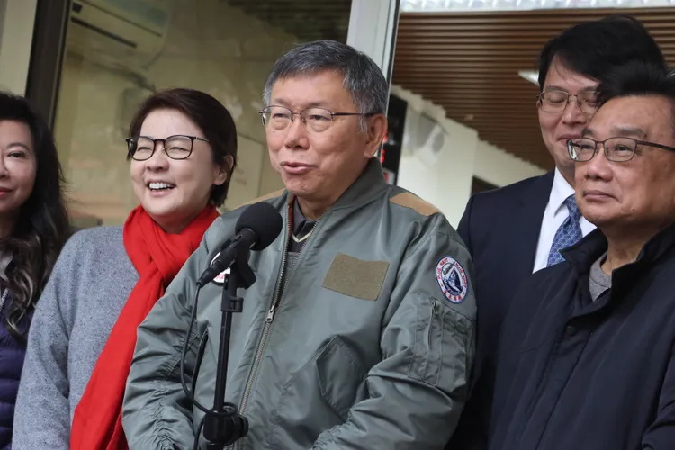 柯文哲應援黃國昌，逼問賴清德要不要拆老家。彭欣偉攝