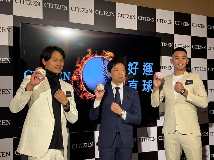 徐若熙（左起）、CITIZEN台灣總經理渡邊將人、拿莫．伊漾同台。劉旻君攝
