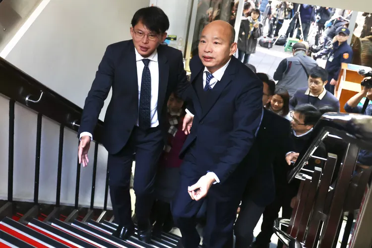 韓國瑜和江啟臣今早到民眾黨團拜會。林林攝