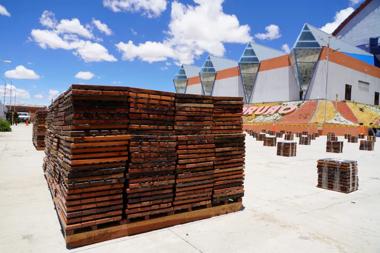 玻利維亞查獲史上最大宗古柯鹼走私，4人被捕。路透社