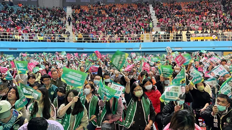 劉建國造勢晚會將斗六體育館擠得水泄不通。劉建國競總提供
